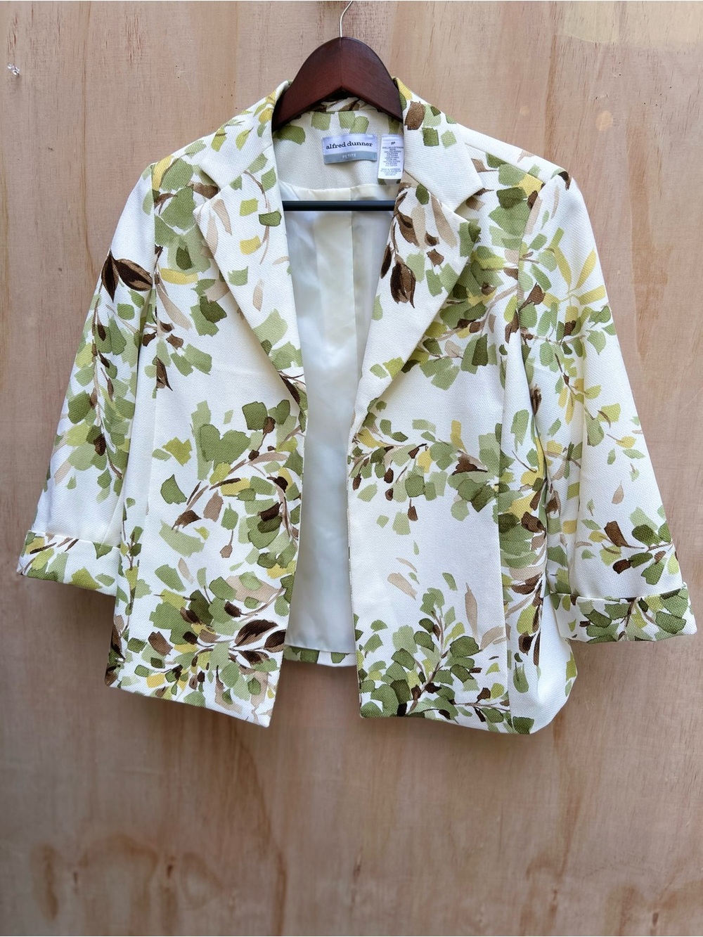 Alfred Dunner Cream Blazer with Green & Brown Leaf Print